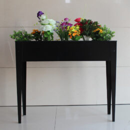 אדנית מתכת על רגליים לגידול ירקות או צמחים דגם 1902 שחור